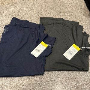 Figs shortsleeve under scrub super soft top. Medium. Set of 2.